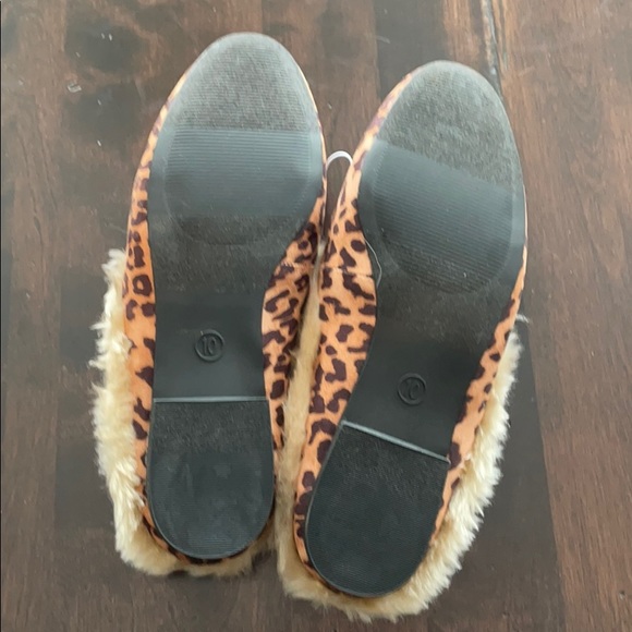 Slippers - Picture 2 of 3